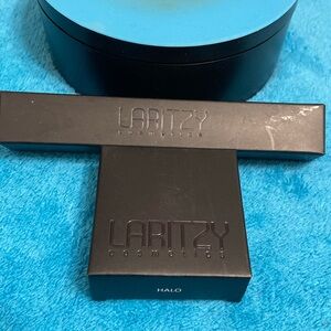 NWOT - Laritzy Cream Highlighter & Lip Gloss